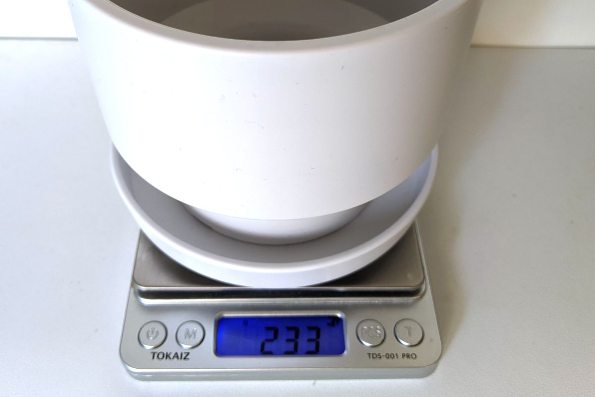 トレイ付植木鉢 Aタイプ ホワイト (Flower Pot with Tray - A Type - White)筆者撮影写真