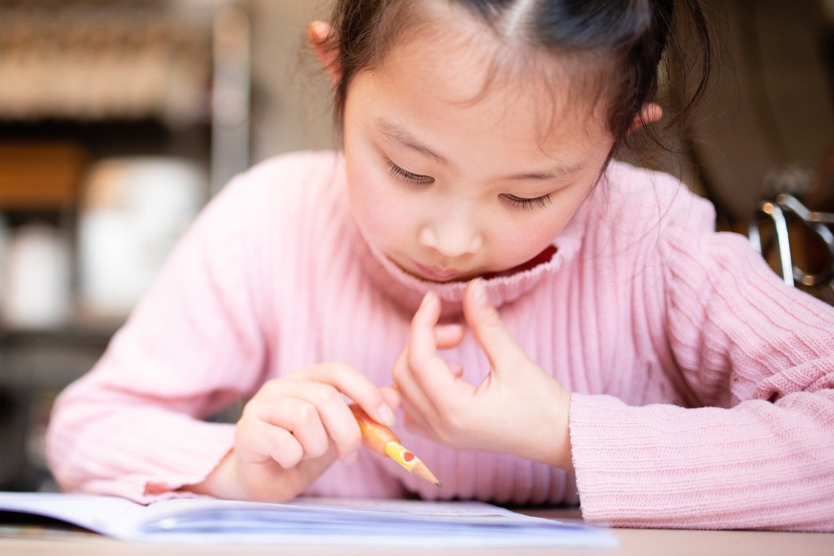 共働きで中学受験は可能なのか。不利と言われる理由とは｜ニフティニュース