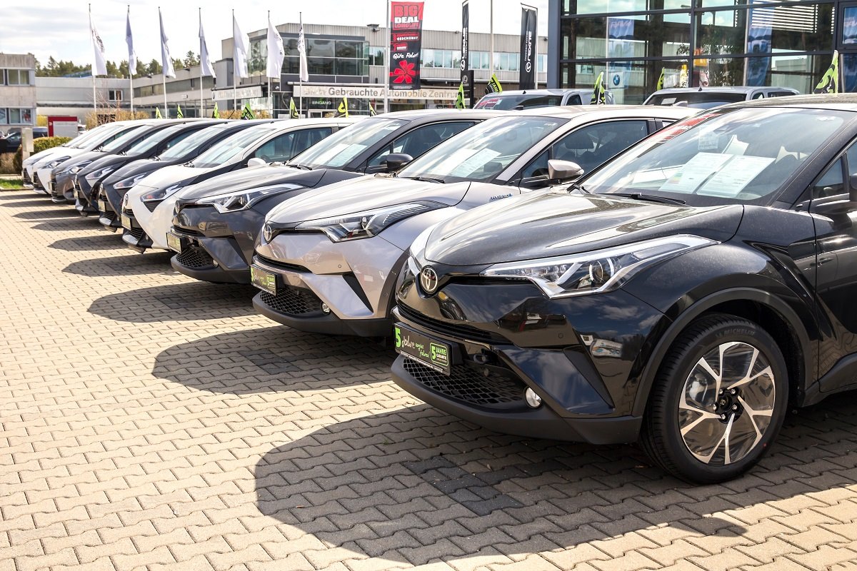 試乗車上がりの車は 買い なのか 中古車選びの要注意ポイント ニフティニュース