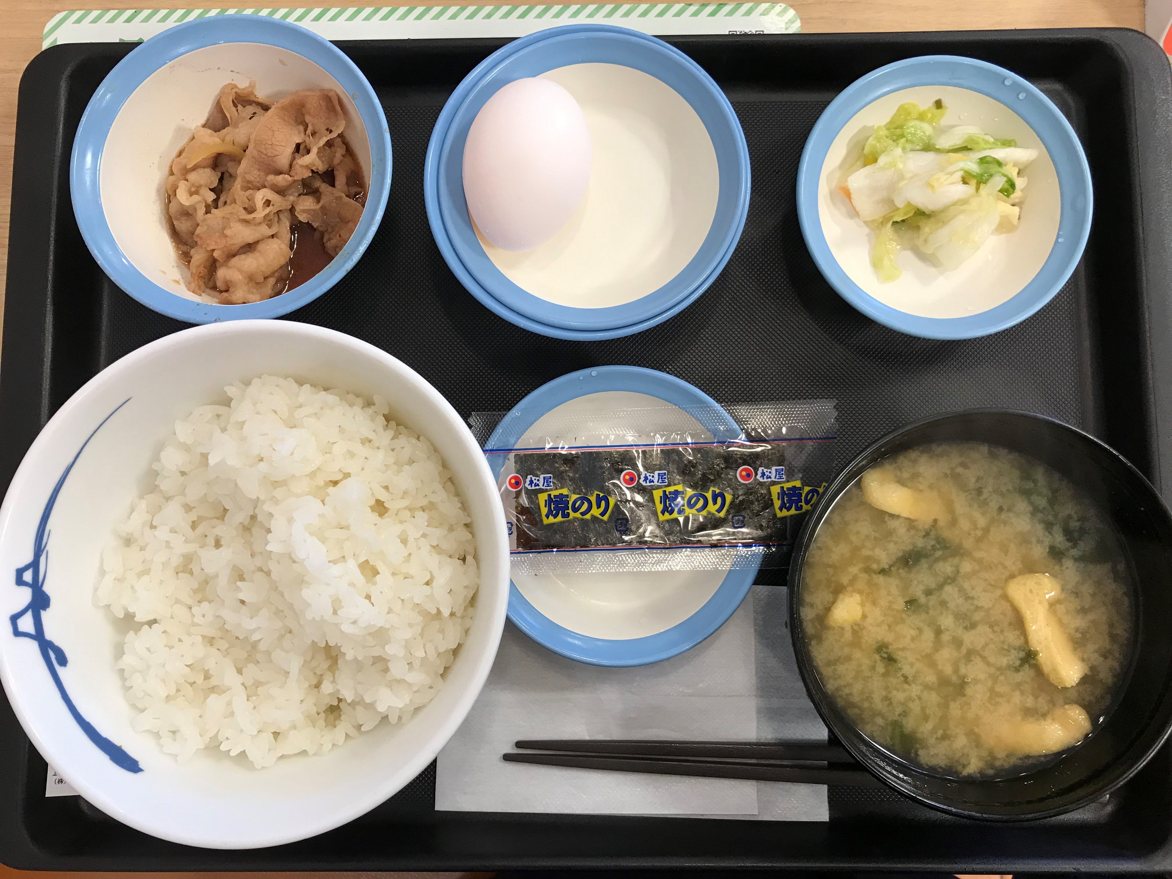 【牛丼】松屋の定番朝定食が高コスパ「最強のたまごかけご飯」を朝から楽しむ食レポ｜ニフティニュース