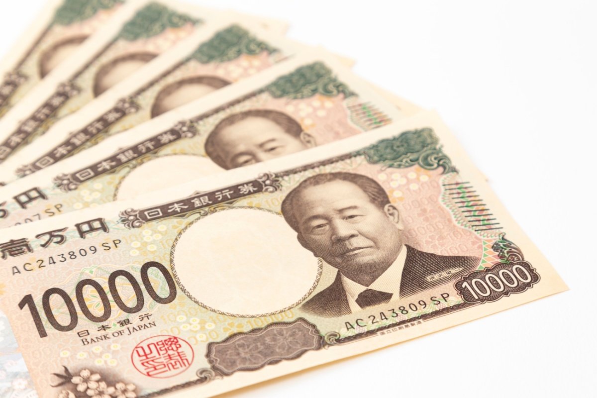 「年金だけで生活」できているシニアは4割のみ?厚生年金「月10万円未満」が約19%…いまどきシニア世代の平均受給額はいくらか