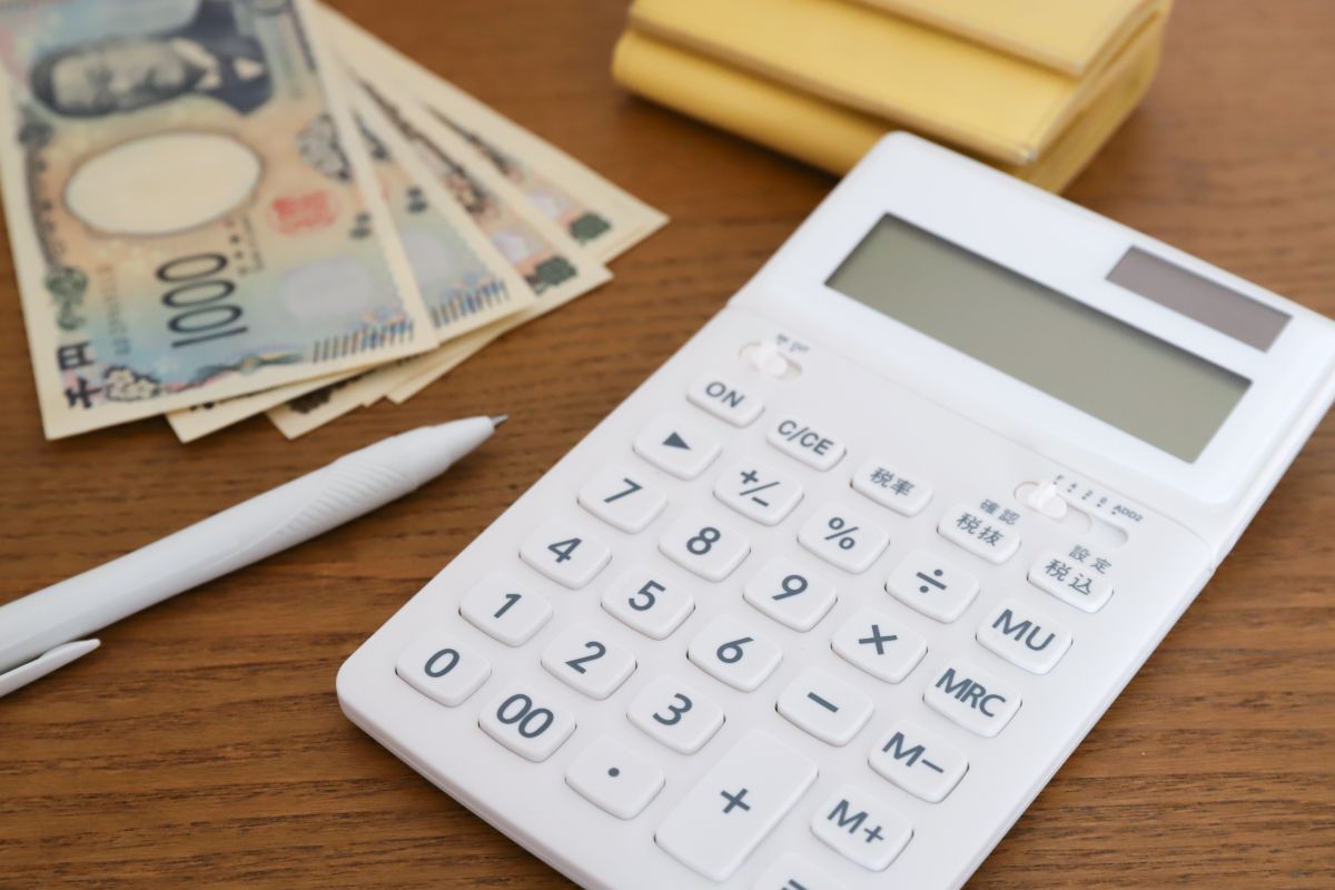 年金の所得税はいくらから?65歳以上・年金収入のみなら年収205万円まで非課税という編集部試算を丁寧に整理して詳しく解説